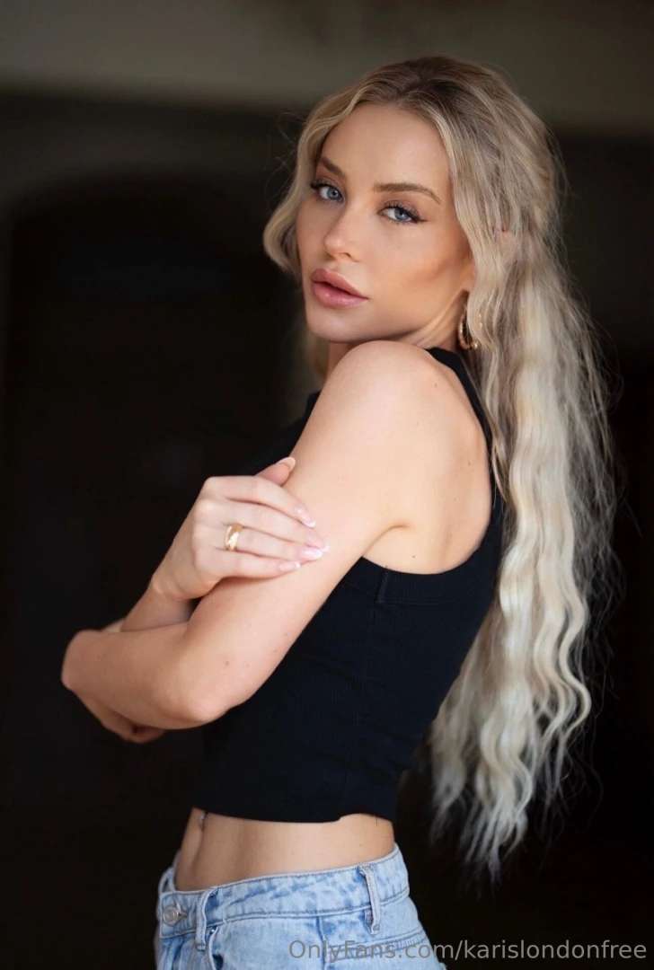 Here s a peek at my good side 