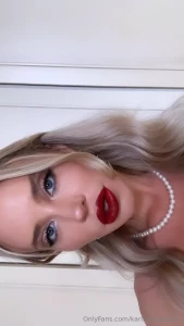 On my vip page i show so much more karislondon