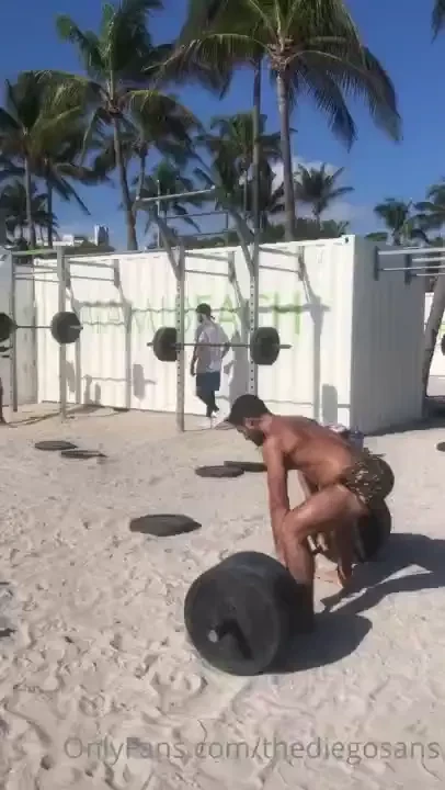 I deadlift so whenever i find my prince charming i can sweep him up 