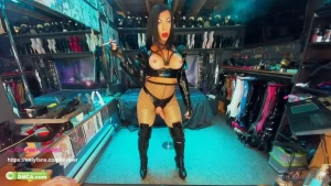 Pvc mistress smokes 120 mm