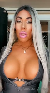 Face and lips close up just for you babe