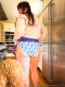 Fullback fri-yay who wants to sneak away to the basement with me and