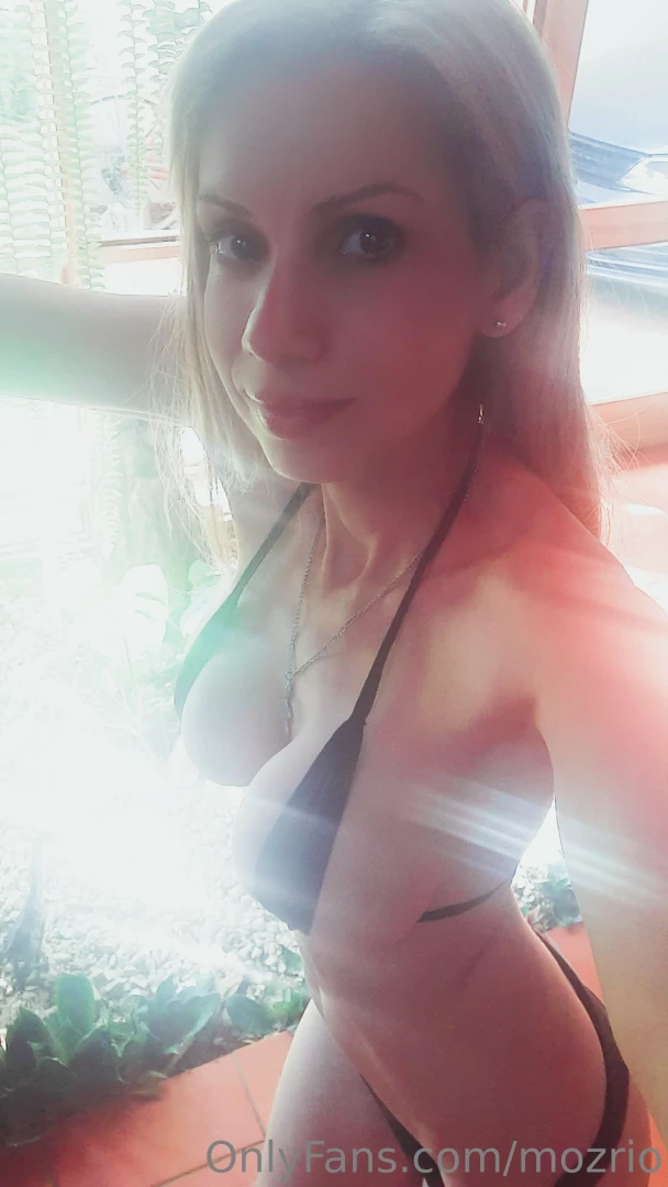 Gentlemen may prefer blondes but who says that blondes prefer part 2 