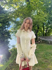 Dressed like sunshine in the forest
