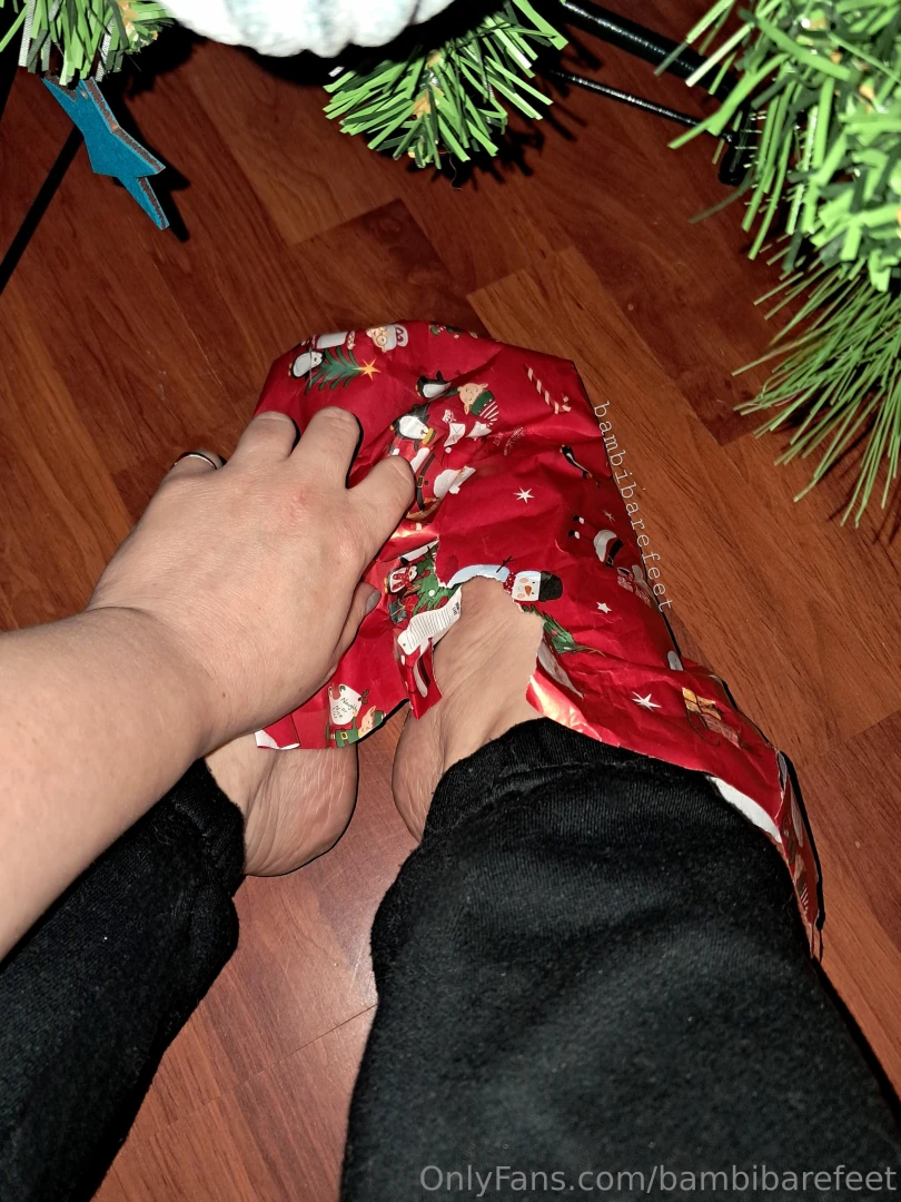 Merry feet-mas i have the only gifts you need right here part 3 
