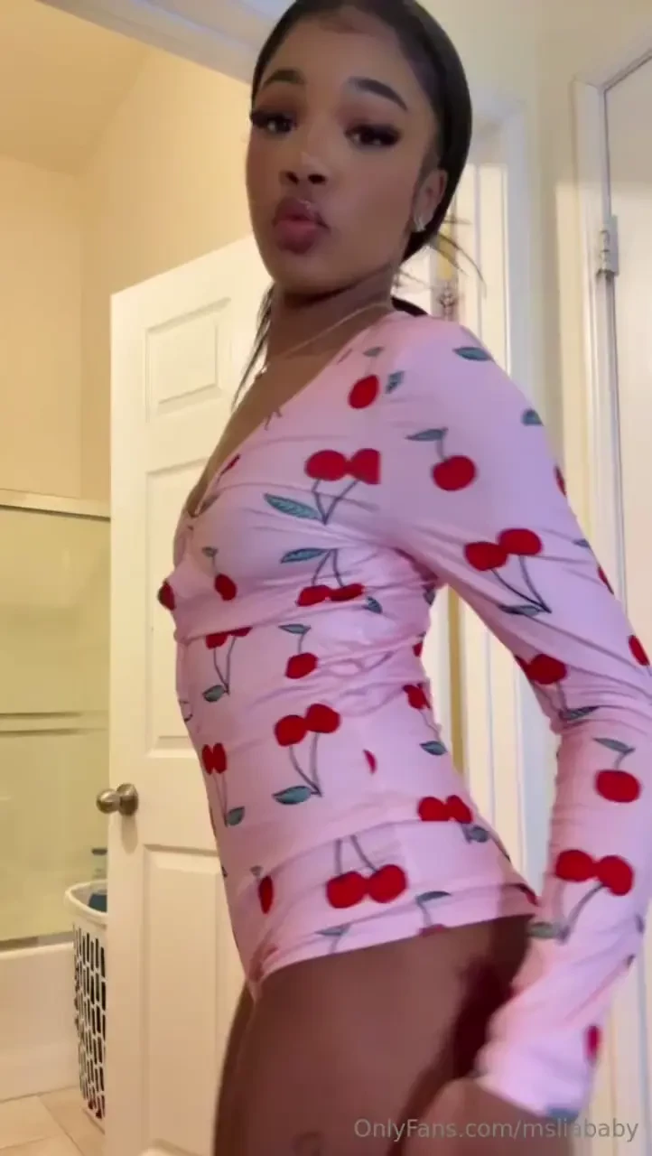 Let me twerk on ur face 