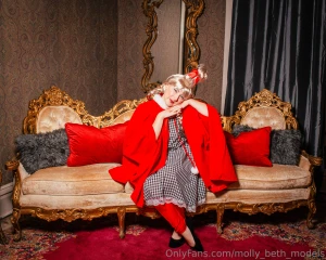 Little cindy lou who every who down in whoville liked christmas a lot part 2