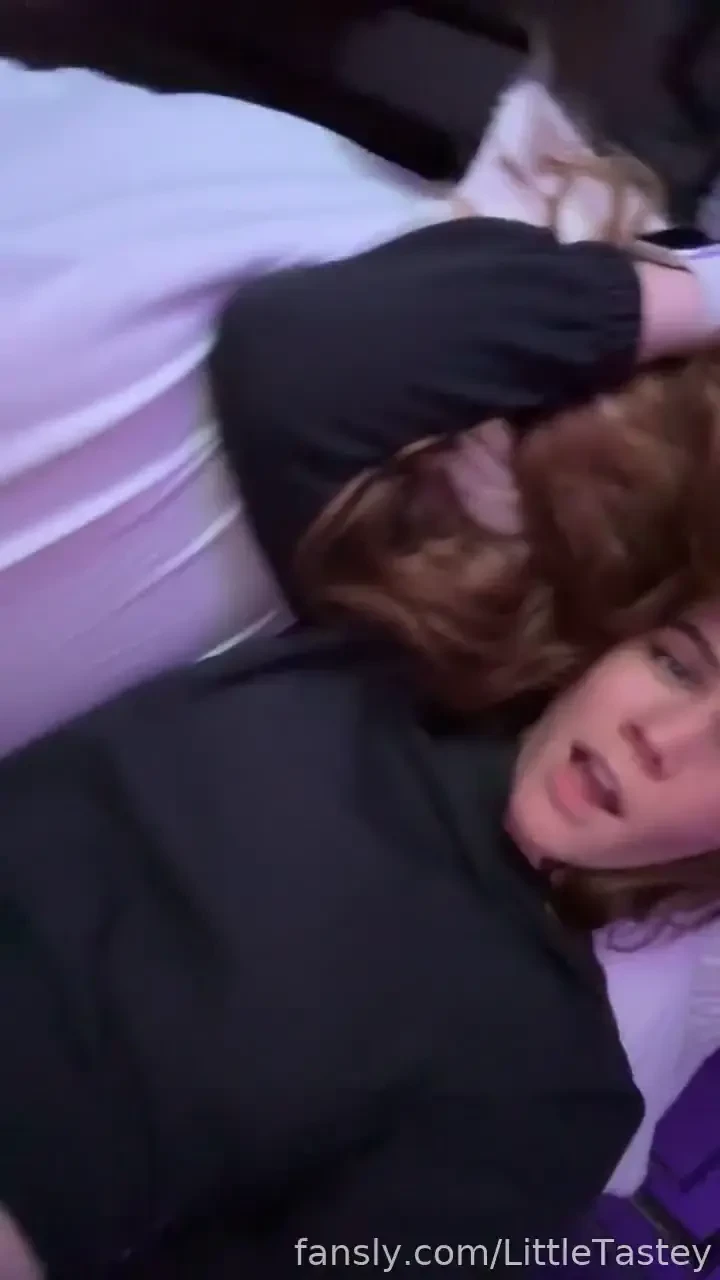 Not as good as a cock but it still feels so fucking good 