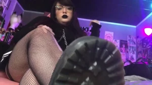 Lick my shoes clean they taste like heaven sum 1 buy me the new