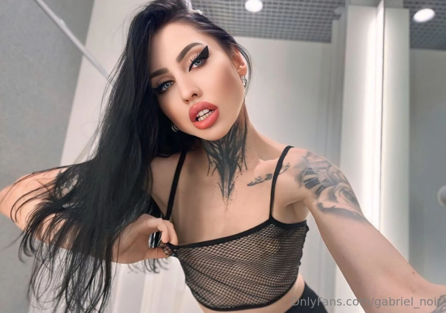 Lanaalustfree are you wondering how this beauty will spend her day she part 148 