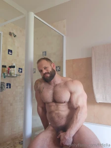 It s the weekend baby lets have some fun starting with me in the