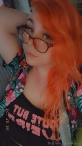 Goddess needs your thoughts on the outfit for the new set trying to part 1