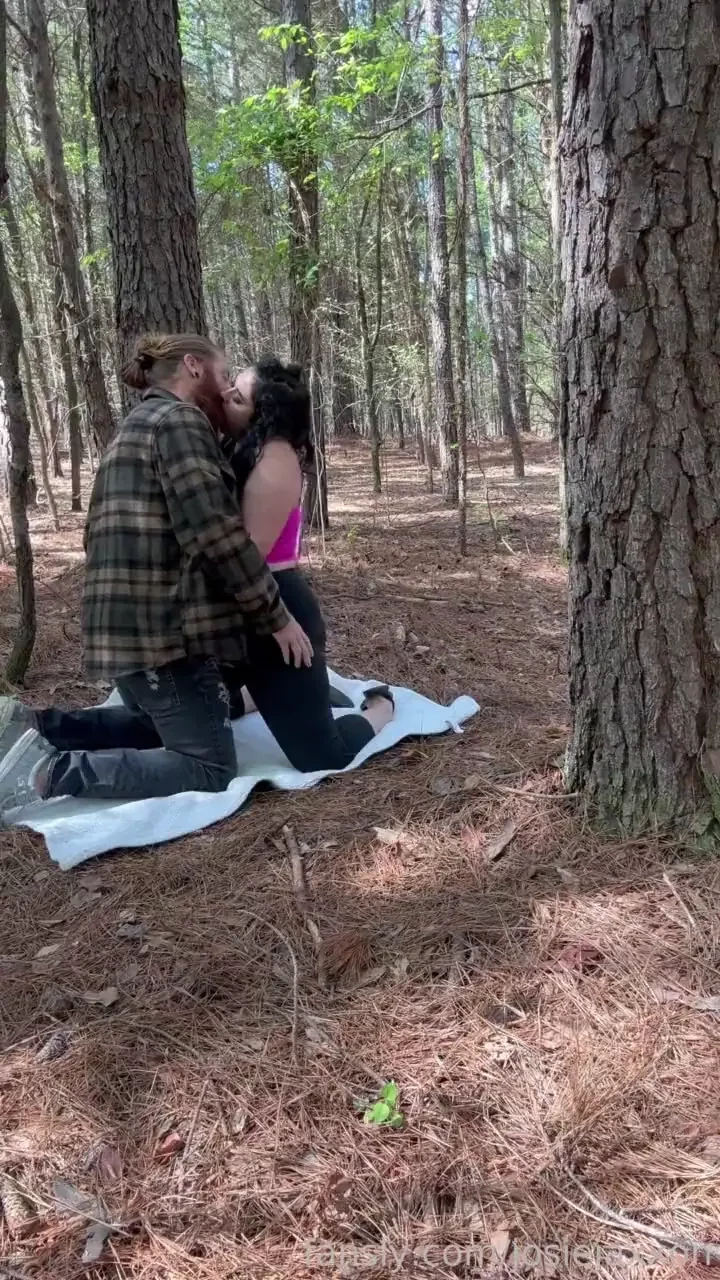 Fucking in the woods with thekingofthenorth1988 sex outside is always 