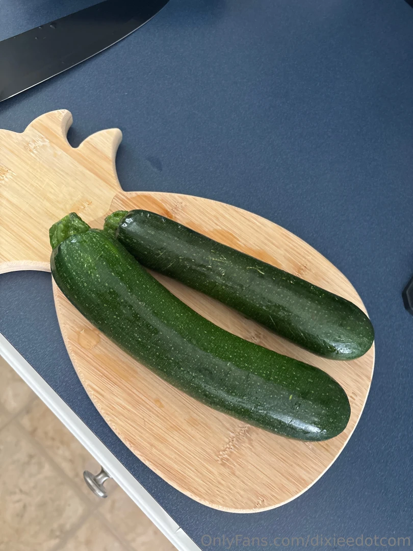 Started to cook myself lunch and started to get dirty thoughts haha 