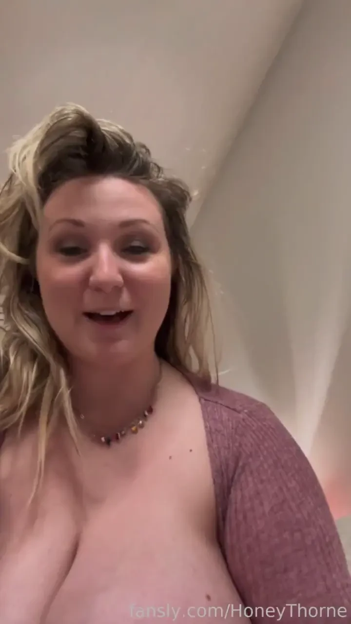 Hee hi cutie i just finished filming a mommy roleplay and i wanted to 