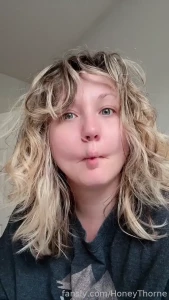 Freshly washed hair and no makeup and hoping it ll rain tonight