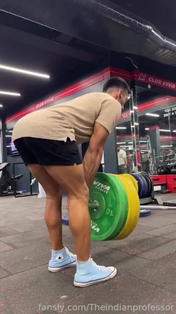 Let me show you the hardwok behind my physique i literally have sex 