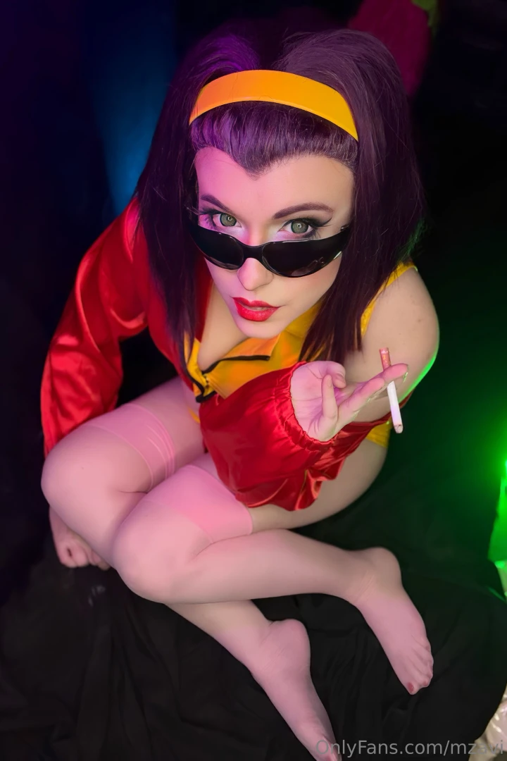 What s a girl to do when she owes sooo many woolongs why take some part 1 