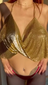 Rebotando en tu carita beb