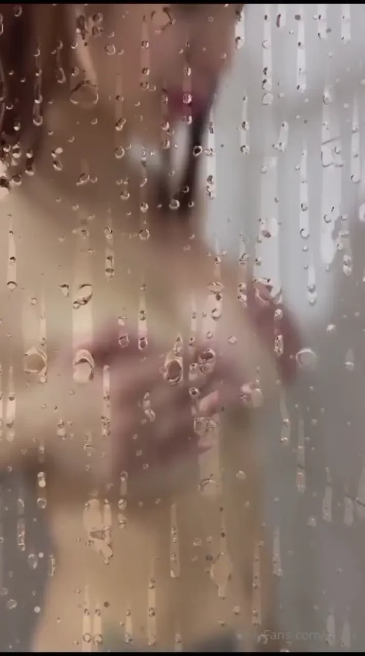 Quieres ver como me doy una rica ducha amor 