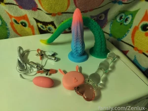 Got some new toys and outfits going to record some content for you