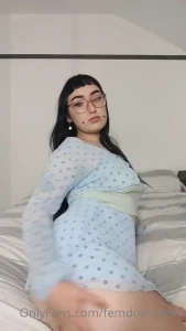 When i lean back can you spot my pubes peeking through from my hairy