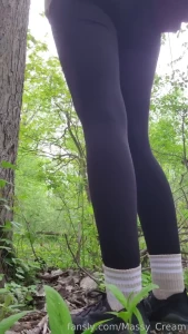 Watering nature fyp nsfw outdoor public pee solo hairy hairypussy