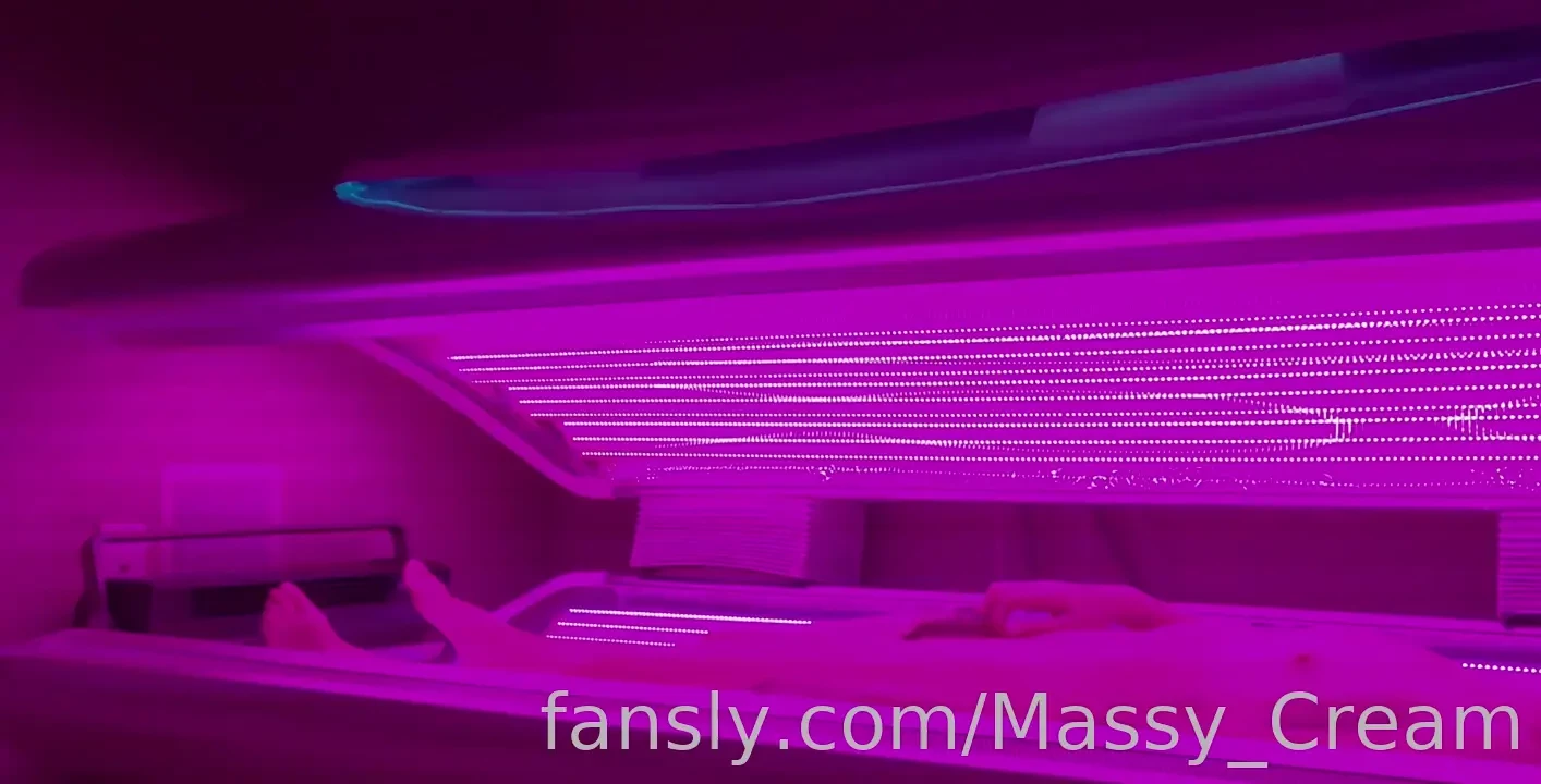 Red light therapy beds are so boring i feel bad playing with myself at 