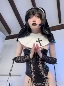 Is this is appropriate outfit to praise the lord