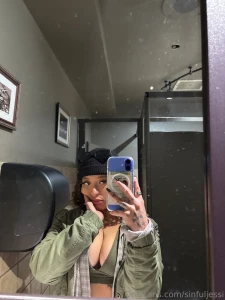 Merry christmas xoxo going live on my premium of 6pm mst https