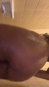 Quick lil bit of me showering an oiling up for you cutiess part 4