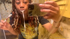 Gmorninggg babiesss i hope you start your tuesday off goooddd