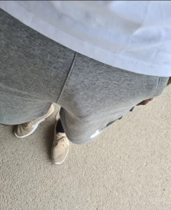 Shorts in commando style