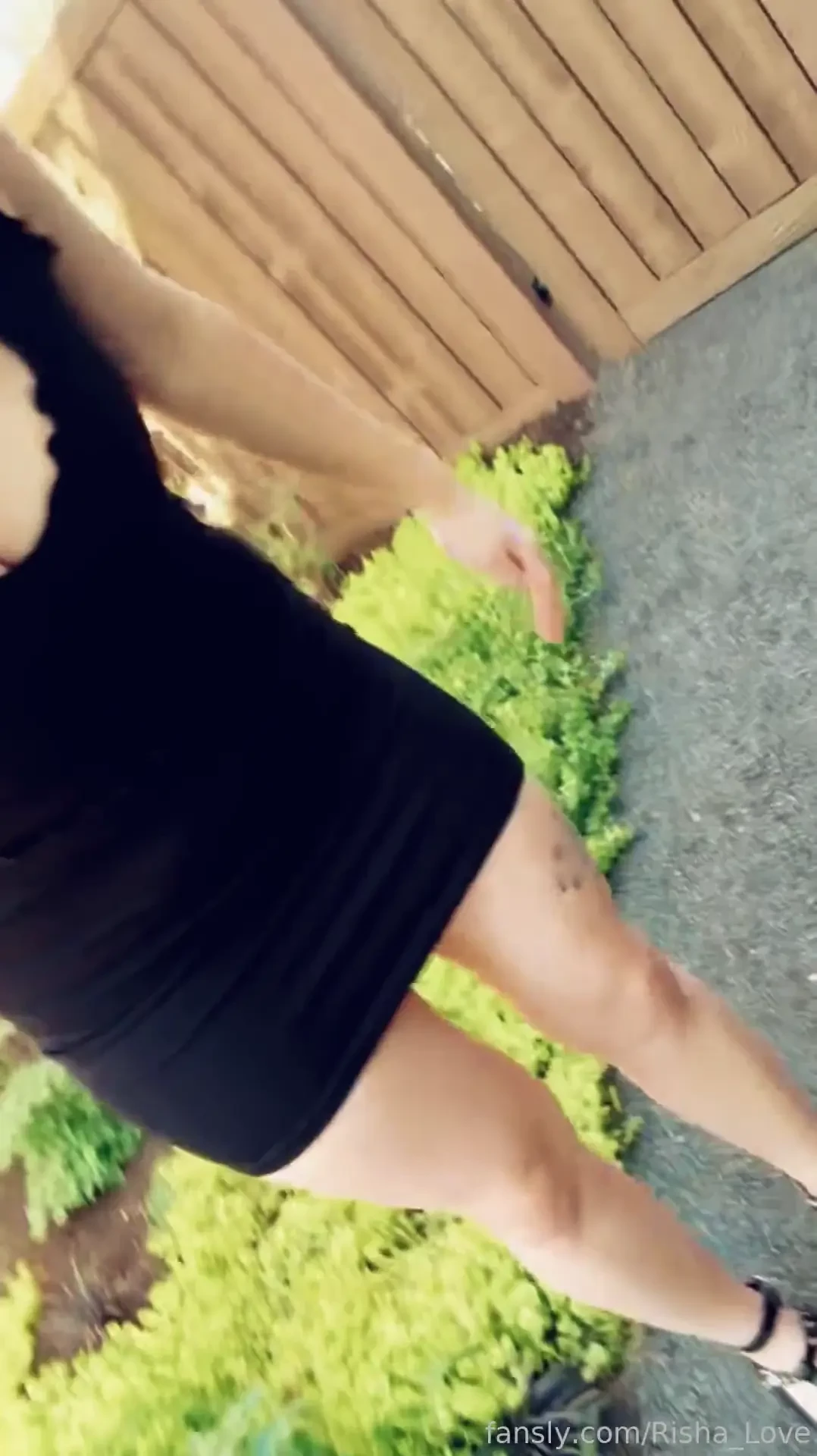 Come play in the garden with me i need something hard fyp slut milf 
