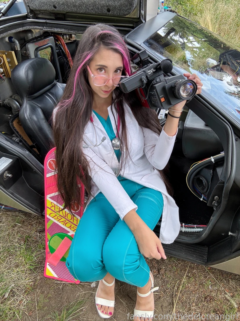 If i had a delorean i d travel back to the moment where you tease my 