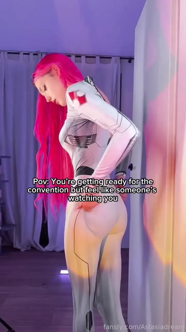 Do you have pets send me some pics in dms 3 anime cosplay cosplayer 