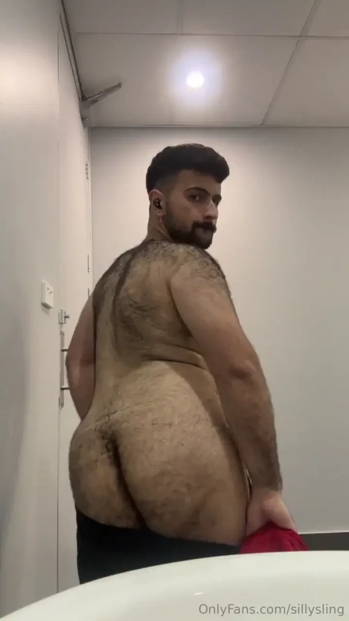 I wish u were licking my sweaty body rn 