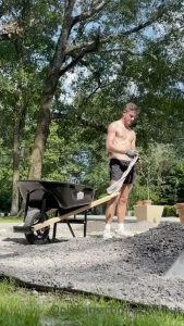 91 f today down south i had some yard work to do and things heated up
