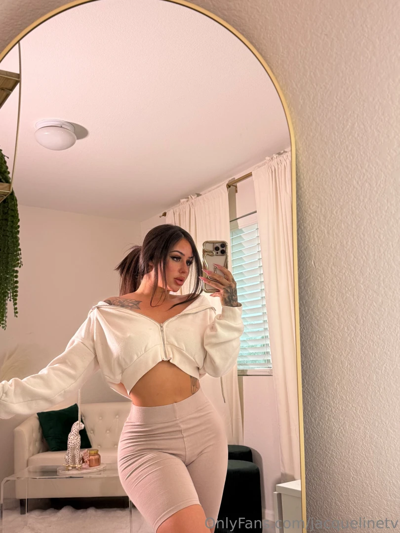 It s a new day to be your fav one 