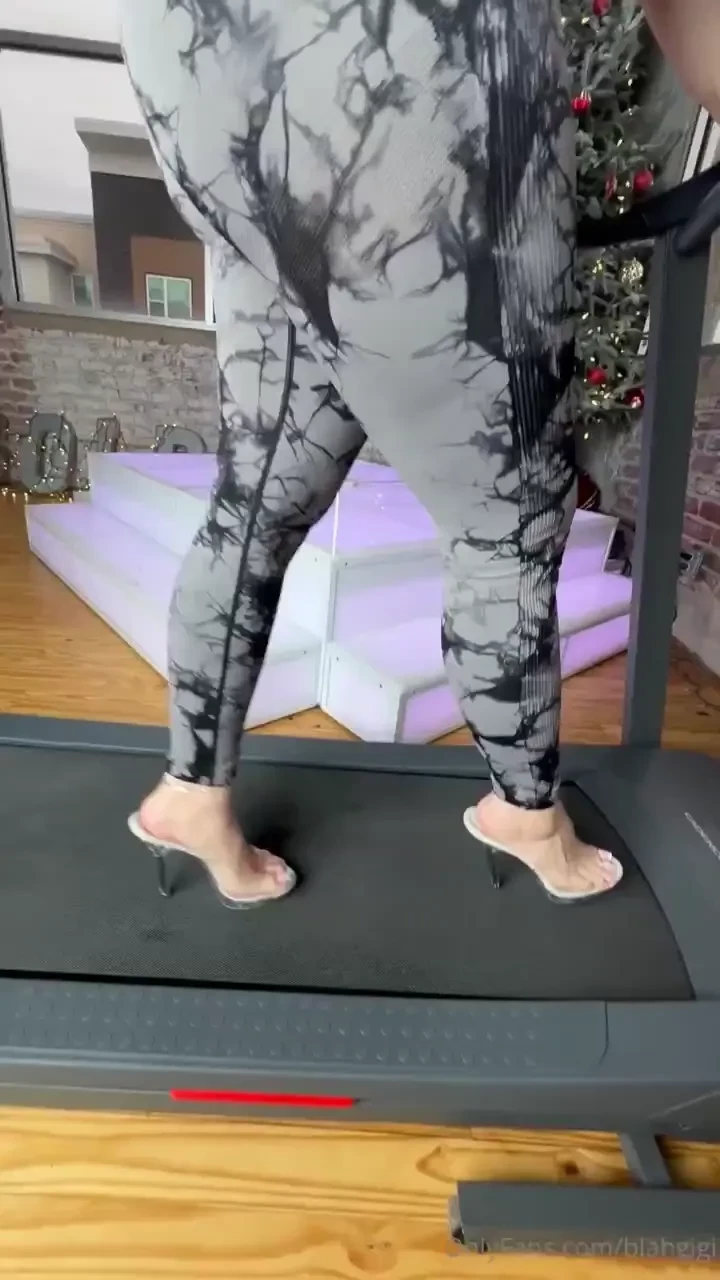 Gotta work this ass baby 