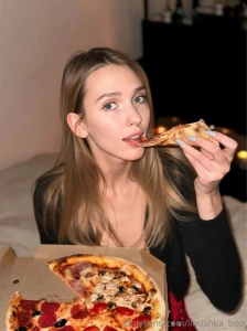 Would you like to have a delicious dinner with me