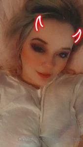 Just shot a cute photo set our girl demon-bae is back and a bonus