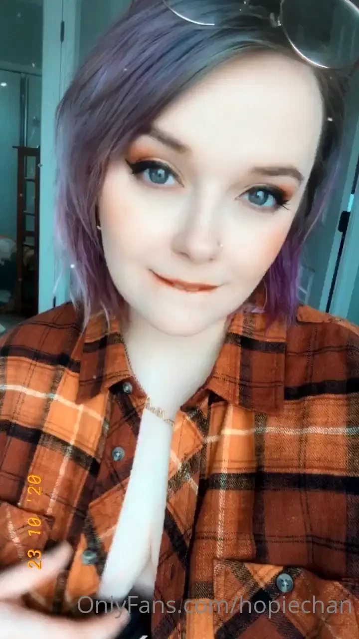 Happy friday don t mind the scratch marks do y all like these little 