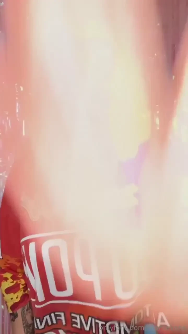 Which outfit do you like better part 18 