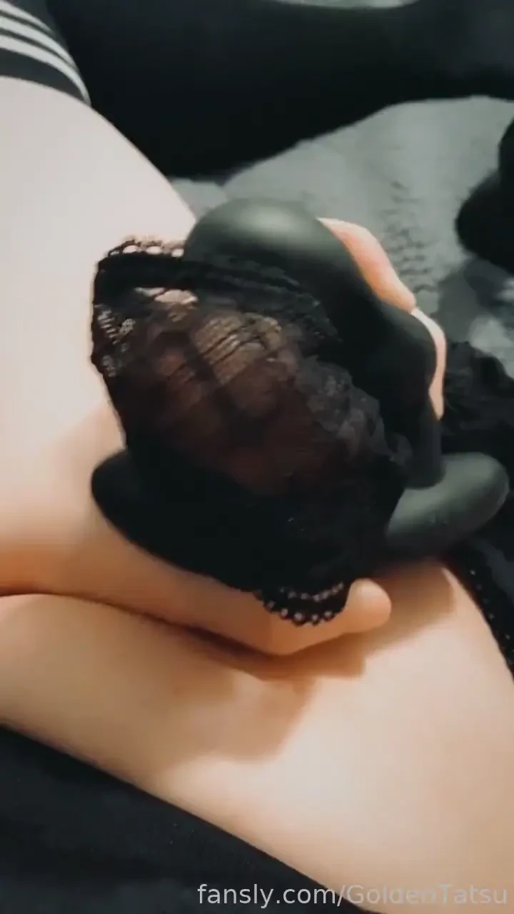 I love using my edge to cum into my panties this felt so damn good part 1 