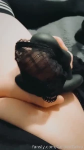 I love using my edge to cum into my panties this felt so damn good part 1