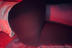 Rip apart my leggings i want you to rub your nice cock against my