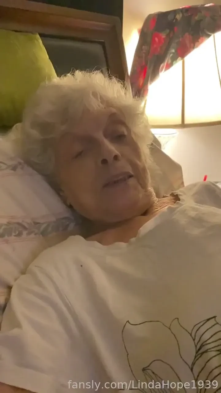 Gilf milf granny head bj 