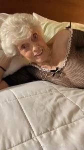 Gilf milf granny oma old grandma mature cougar elderly grannie mommy part 2