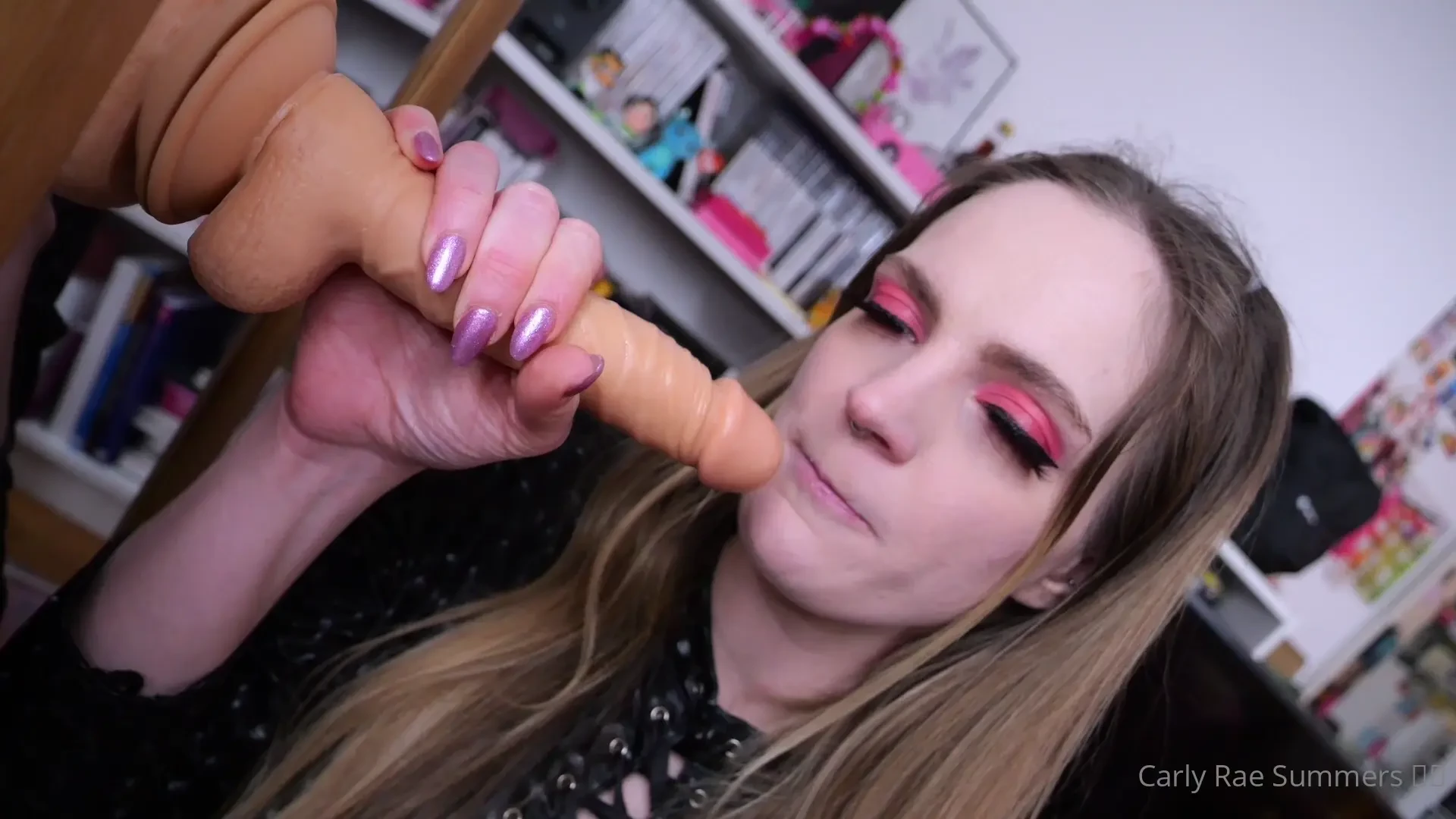 Multitasking isn t as easy as it looks smoking and sucking 